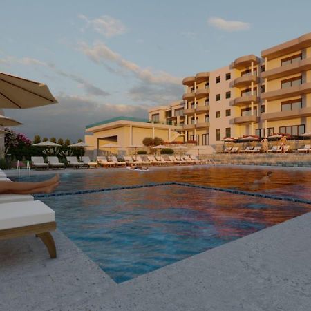 Hotel Blue Moon Ulcinj Exterior photo