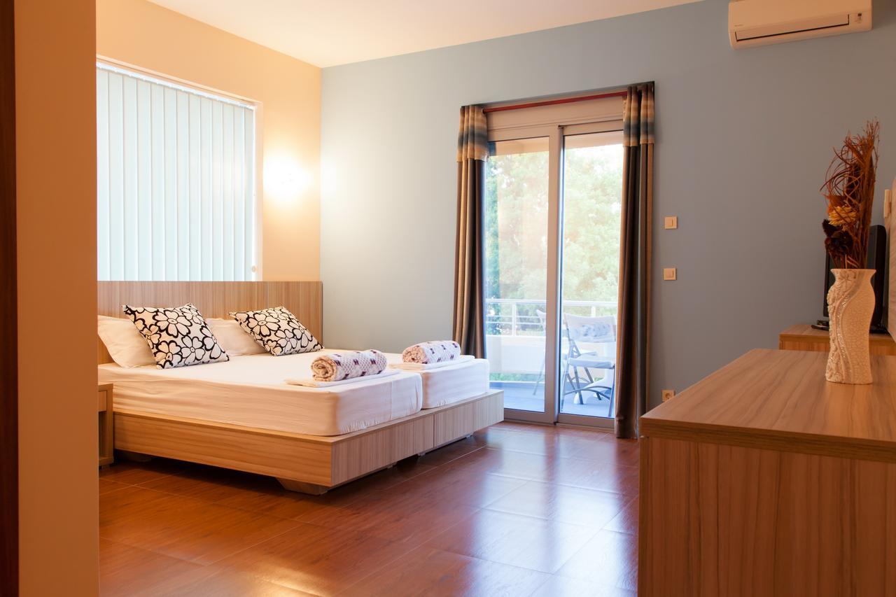 Hotel Blue Moon Ulcinj Exterior photo