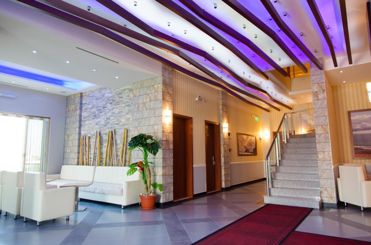 Hotel Blue Moon Ulcinj Exterior photo