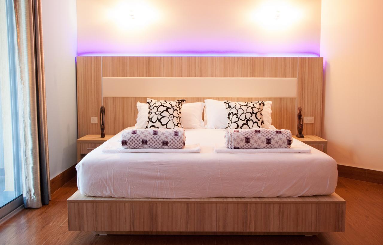 Hotel Blue Moon Ulcinj Exterior photo