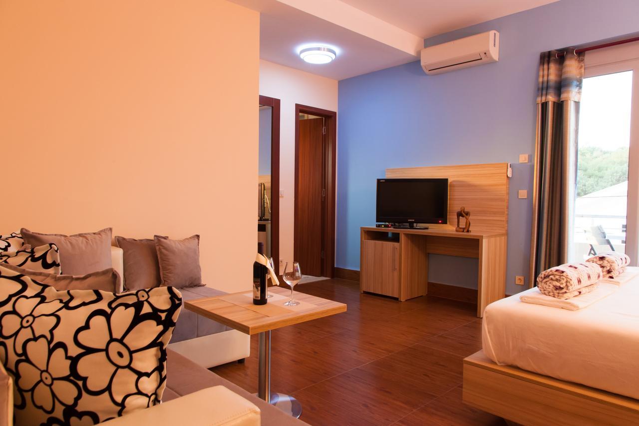 Hotel Blue Moon Ulcinj Exterior photo