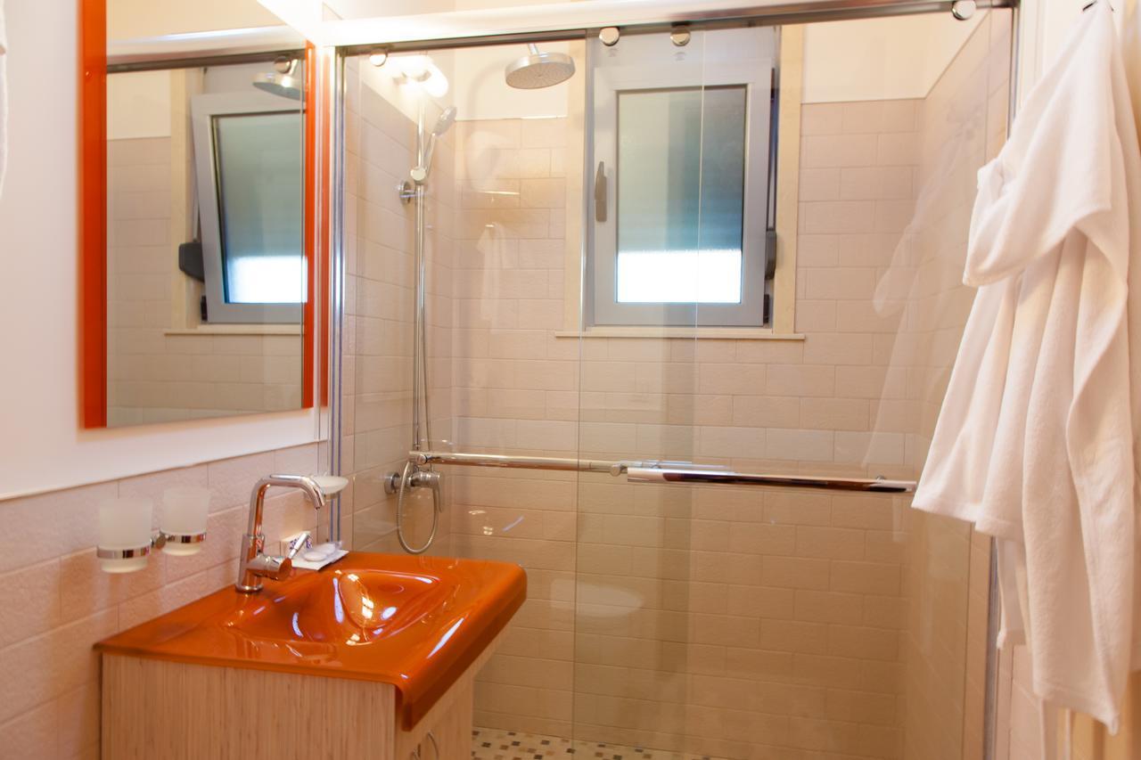 Hotel Blue Moon Ulcinj Exterior photo
